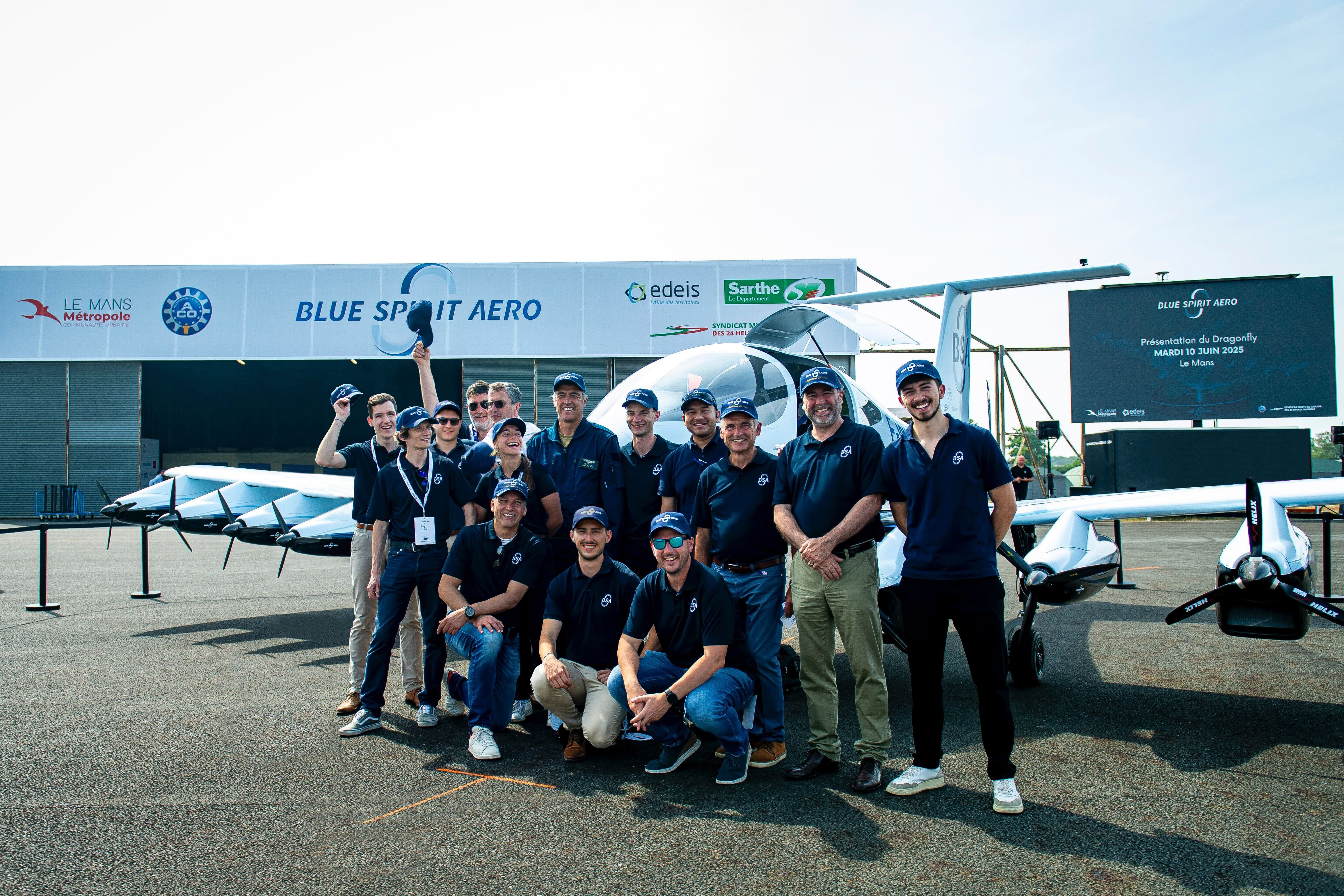L'équipe Blue Spirit Aero au complet